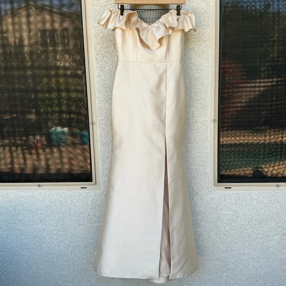 NWT Alfred Sung Off-The-Shoulder Ruffle Satin Trumpet Gown Dress Size 6 D836 - Picture 3 of 14